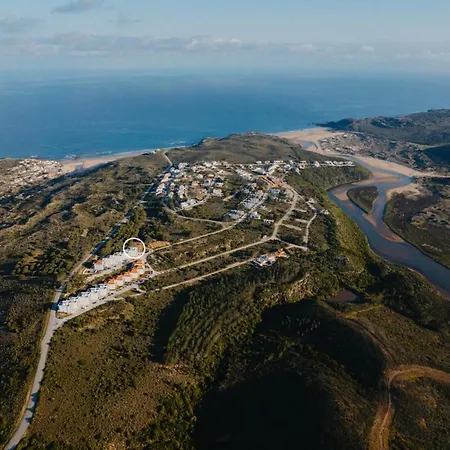 Appartement Slow Coast Hideaway In By Lisbeyond Aljezur