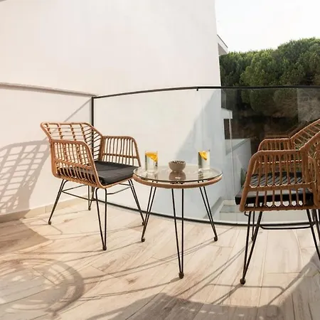 Appartamento Slow Coast Hideaway In By Lisbeyond