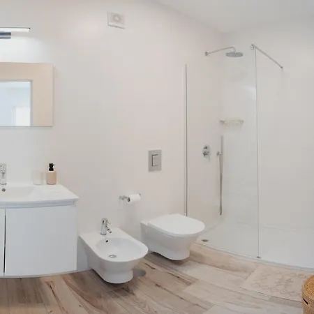 公寓 Slow Coast Hideaway In By Lisbeyond